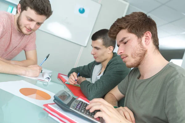 Estudantes Uma Classe Finanças — Fotografia de Stock