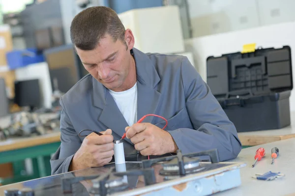 Fixing Table Top Burner — Stock Photo, Image