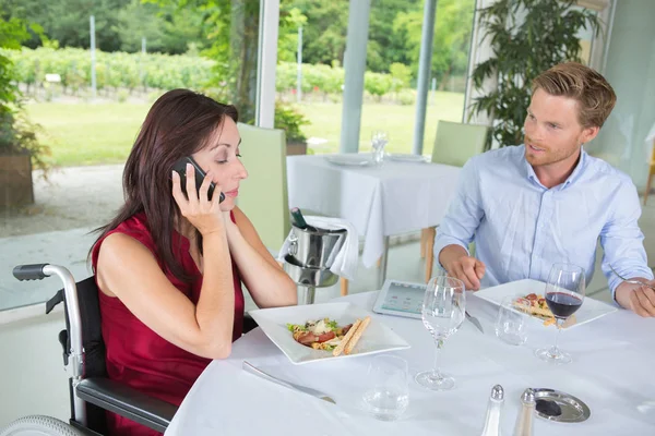 Casal Alegre Restaurante — Fotografia de Stock