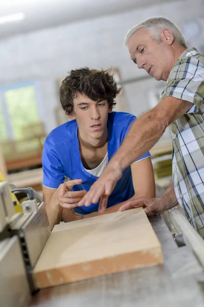 Tischler Mit Der Bandsäge — Stockfoto