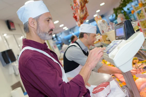 Pesando Carne Trabalho — Fotografia de Stock