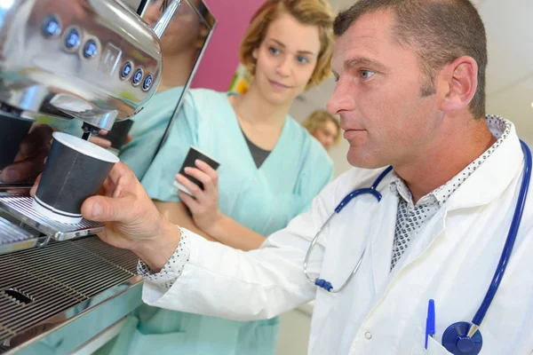 Médecins Faisant Une Pause Café — Photo