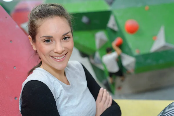 Tırmanma Jimnastiği Genç Kadın Portresi — Stok fotoğraf
