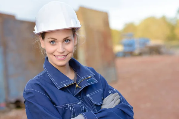 Retrato Mujer Hardhat — Foto de Stock