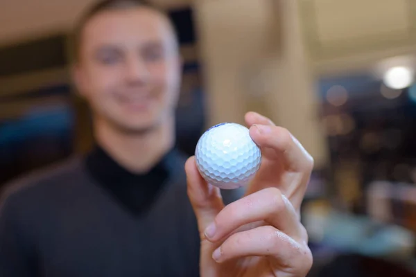 Mano Hombre Sosteniendo Una Pelota Golf —  Fotos de Stock