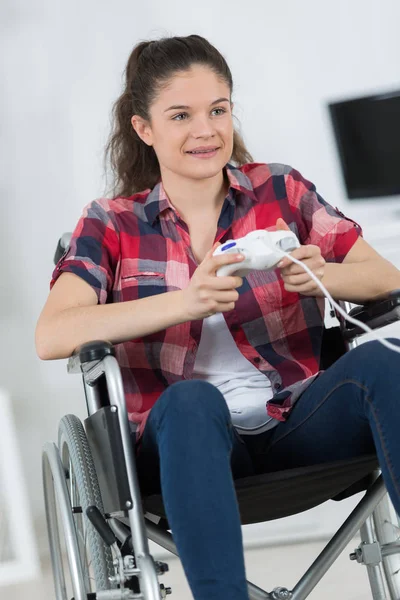 Deficiente Jovem Mulher Jogar Jogo Vídeo — Fotografia de Stock