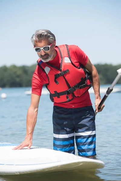 Man Next Stand Paddle Board Lake — Stock Photo, Image