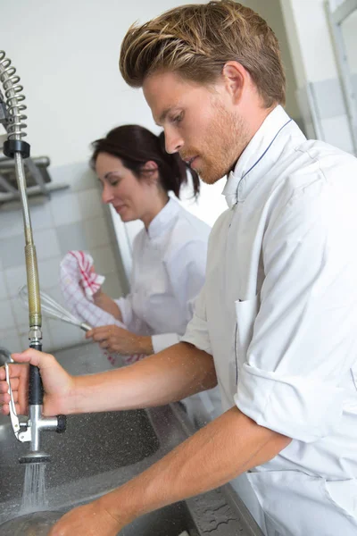 Küche und Küche reinigen — Stockfoto