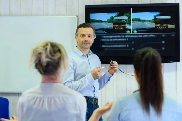 Clases de conducción y conductor — Foto de Stock