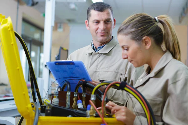 Woman Man Cables — Stock Photo, Image