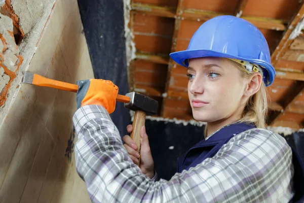 Woman Working Hammer — Stock Photo, Image