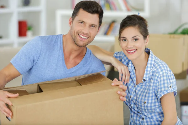 Couple Moving House — Stock Photo, Image