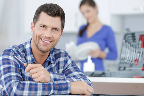 Esposa Marido Feliz Mudar Para Uma Nova Casa — Fotografia de Stock