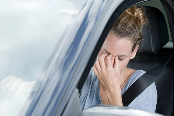 Closeup Shot Stressed Young Woman Driver Car — Stock Photo, Image