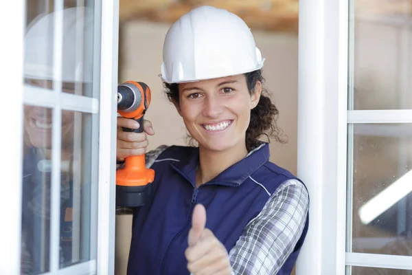 Feliz Constructor Mujer Uniforme —  Fotos de Stock