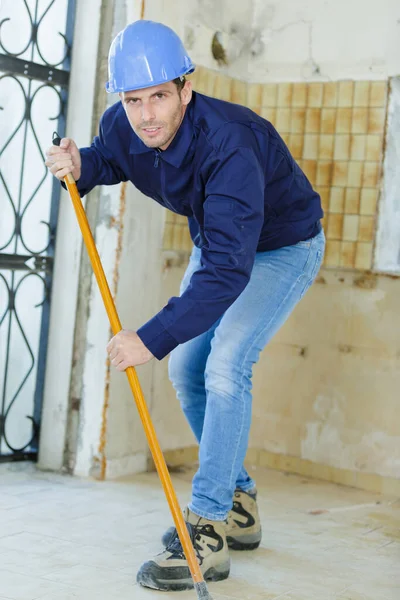 Male Builder Cleaning Service — Stock Photo, Image