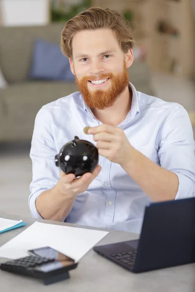 Affärsman Sparar Pengar Sparbanken — Stockfoto