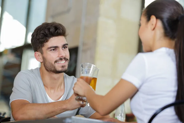 Pareja Romántica Teniendo Una Cita — Foto de Stock