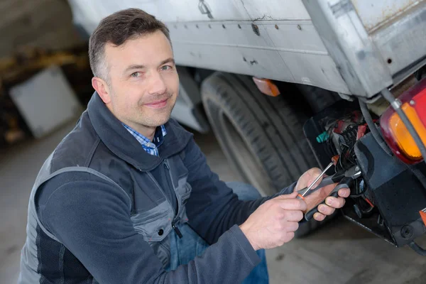 Mécanicien Veut Réparer Camion — Photo