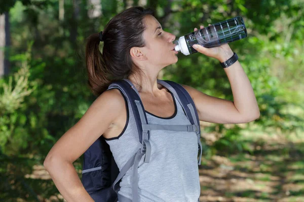 Close Young Hiker Drinking Water Mountain — Stock Photo, Image