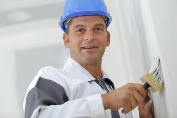 Portret Van Een Man Schilderend — Stockfoto