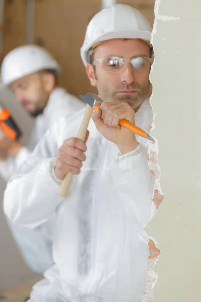 Construtor Com Martelo Cinzel Interior — Fotografia de Stock