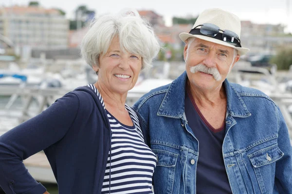 Senior Paar Buurt Van Zee — Stockfoto