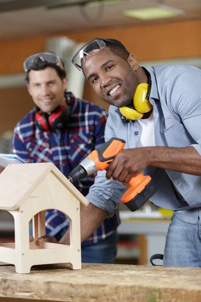 Hombres Trabajadores Detrás Máquina Perforación — Foto de Stock