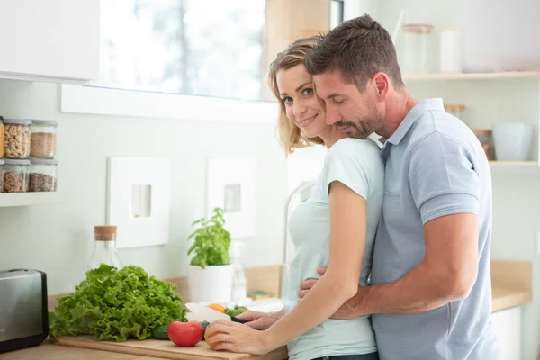 Beautiful Young Couple Cooking Dinner — Stock Photo, Image