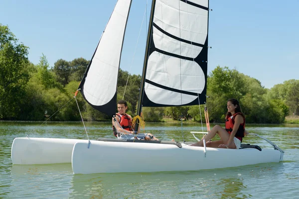 Entraînement Voile Dans Lac — Photo