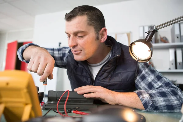 Electrical Instrument Technician Wiring Cable — Stock Photo, Image