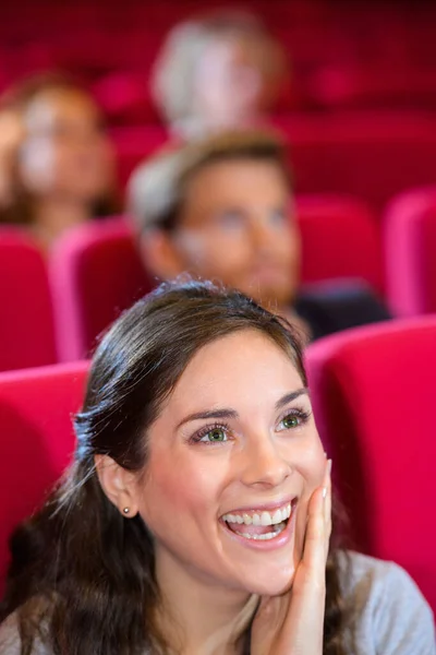 Gelukkig Vrouw Kijken Film Theater — Stockfoto