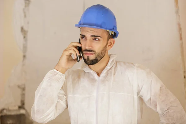 Homem Construtor Telefone — Fotografia de Stock