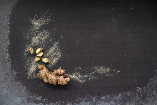 Ginger Root Mörka Bord — Stockfoto