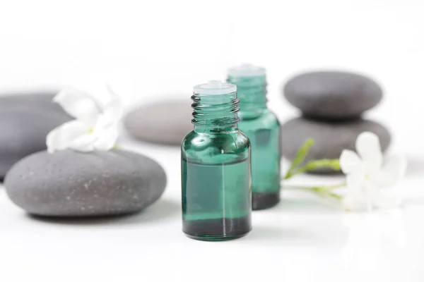 Green Cosmetic Bottles Essential Oil — Stock Photo, Image