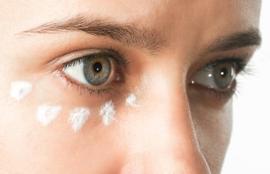 Göz kremi tedavi, antiwrinkle krem