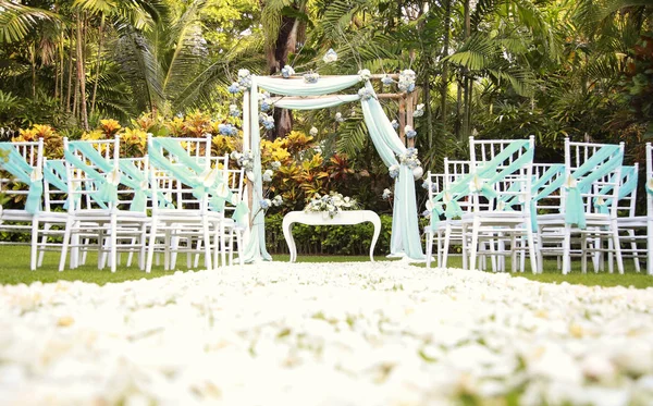 Romantic Outdoor Wedding Setup Garden — Stock Photo, Image