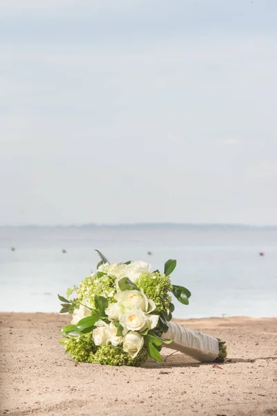 Bukiet Białych Róż Białe Zielone Kolory Cheme — Zdjęcie stockowe