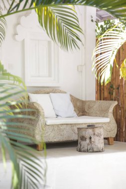 Tropik ada tarzı balkon