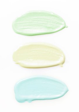 Beyaz lekeli renk örnekleri