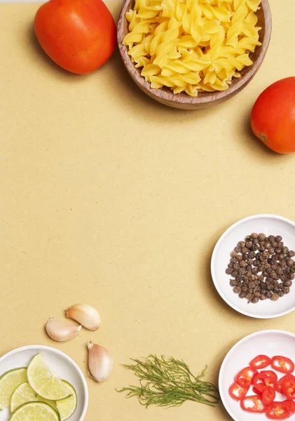イタリア パスタ 平面図を料理の食材 — ストック写真