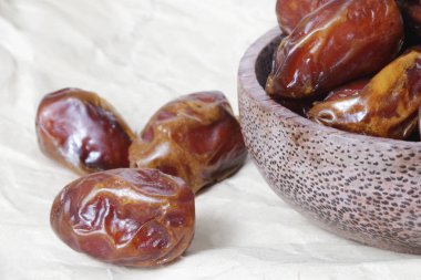 Küçük kase kurutulmuş tarihleri