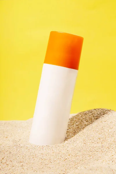 Lege Zonnebrand Lotion Container Bescherming Van Huid Tijdens Vakantie — Stockfoto