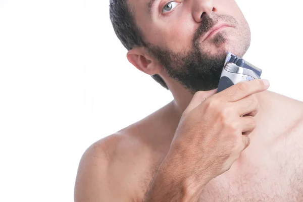 Hombre Afeitando Barba Con Trimmer Studio Shot — Foto de Stock