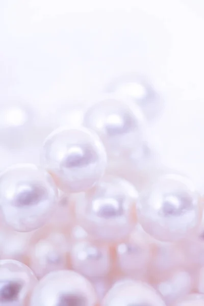 Montón Perlas Sobre Fondo Blanco —  Fotos de Stock