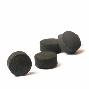 Beyaz haplarla aktif kömür