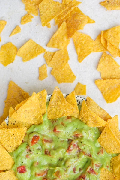 Guacamole Čipy Připravené Jídlu — Stock fotografie