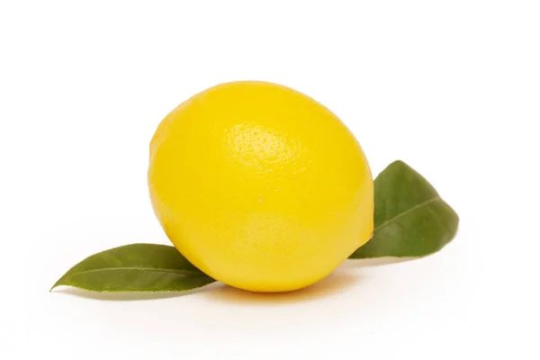 Beyaz Üzerine Limon Stüdyo Imge — Stok fotoğraf