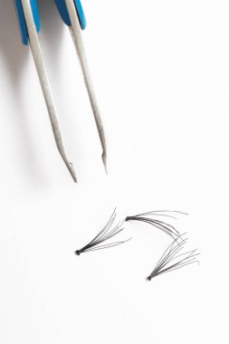 Beyaz bireysel yanlış eyelashes