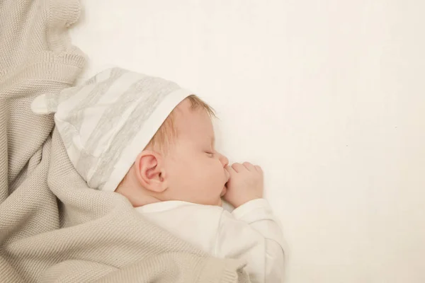 Retrato Adorável Bebê Recém Nascido Dormindo — Fotografia de Stock